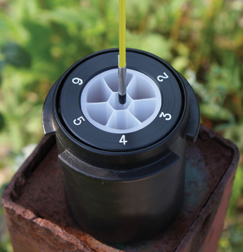Messung der Wasserstände in den engen Kanäleneines Solinst CMT®-Systems. messung der wasserstände in den engen kanäleneines solinst cmt®-systems.